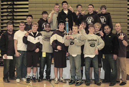 The Mercer Island High School wrestling team finished first at the Lynnwood Classic last weekend.