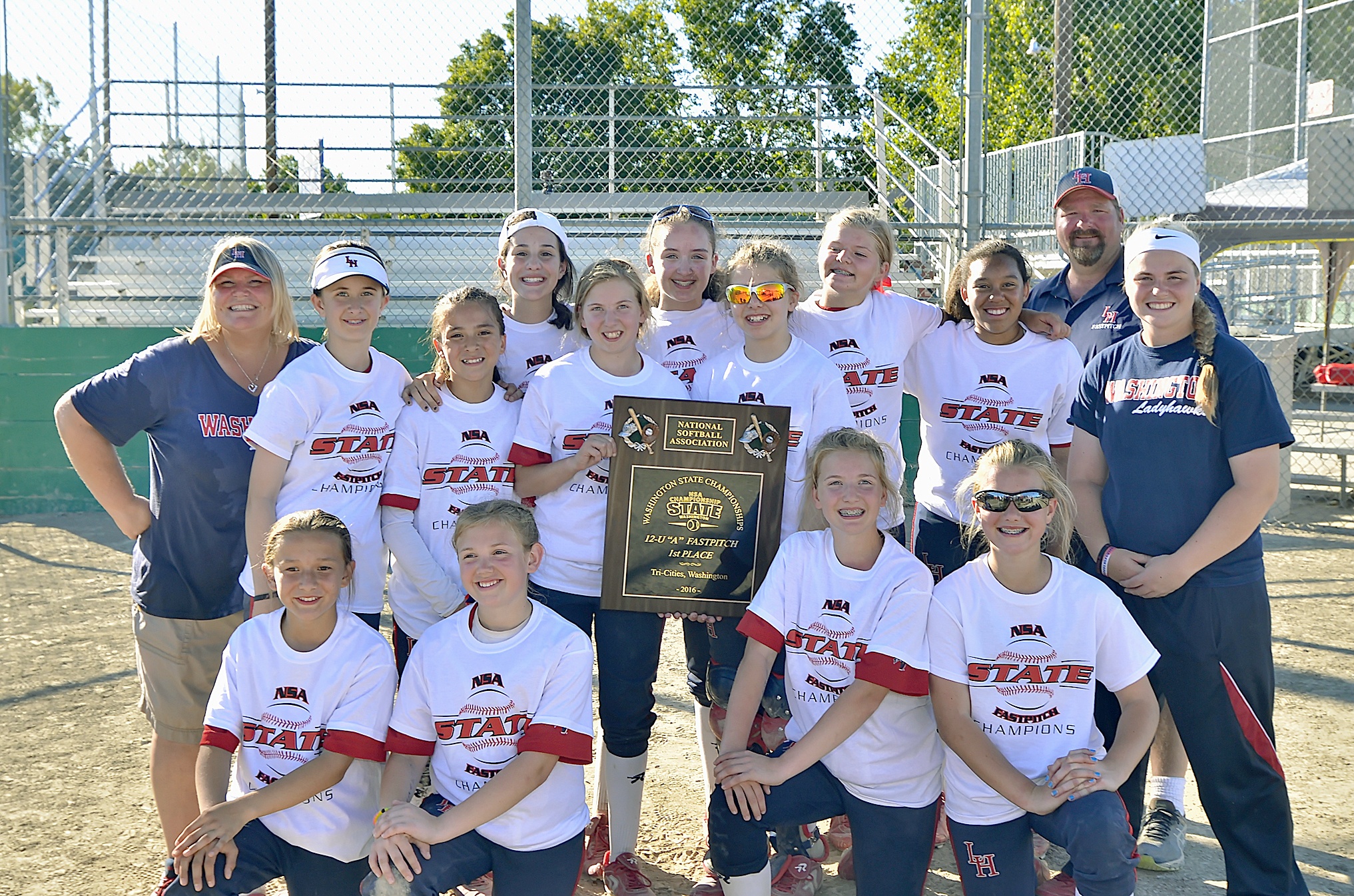 Mercer Islander helps 12U softball team to state championship victory