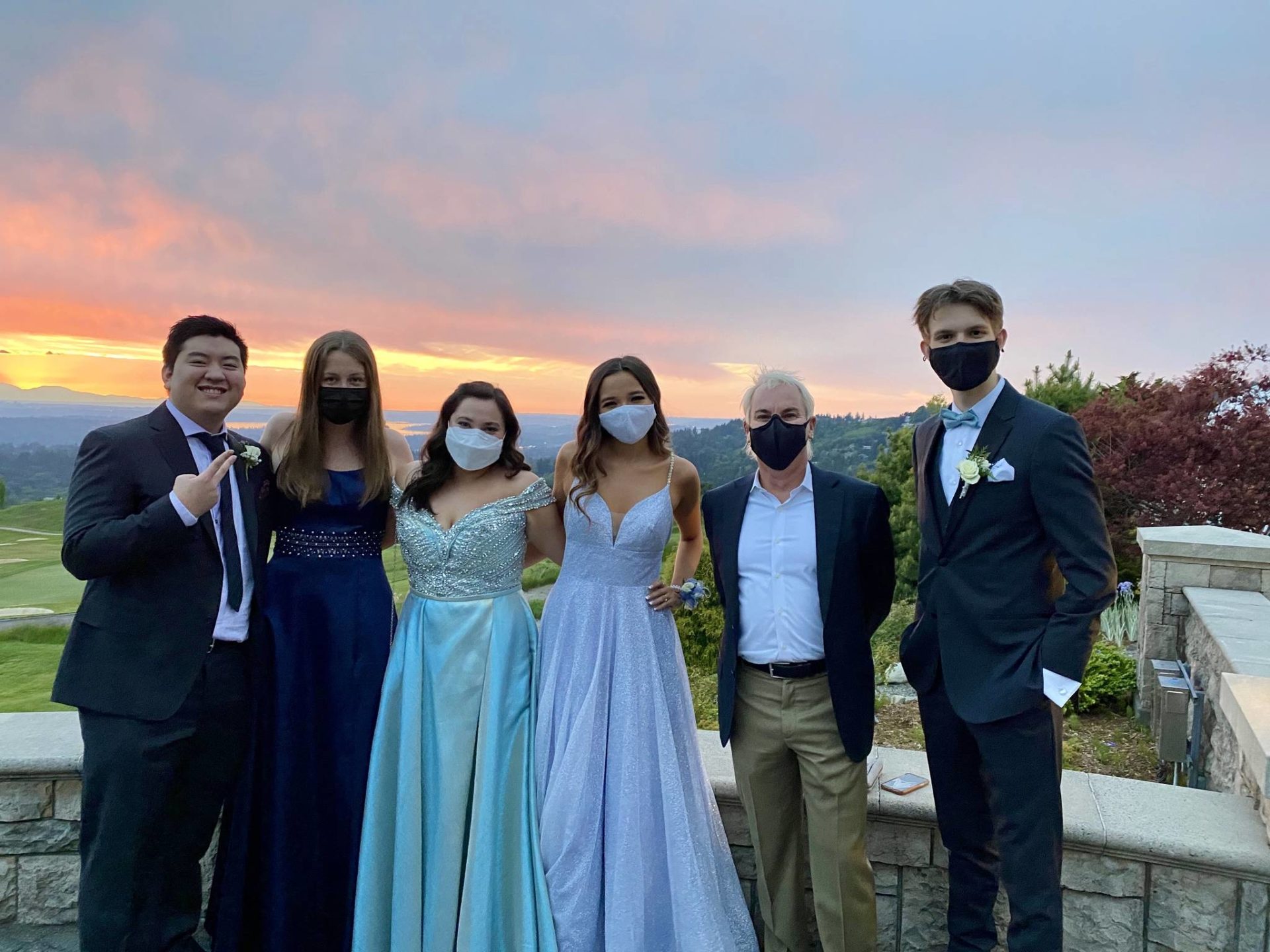 Prom time for MIHS students Mercer Island Reporter