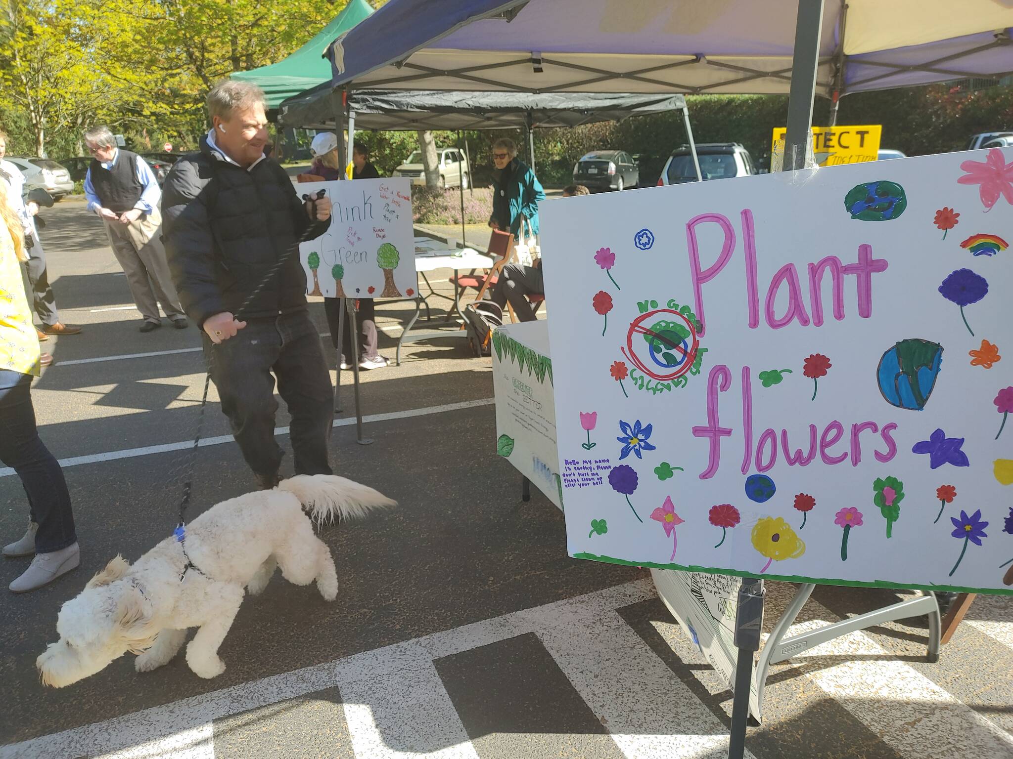 Sunfilled Earth Day Fair draws plethora of environmental advocates