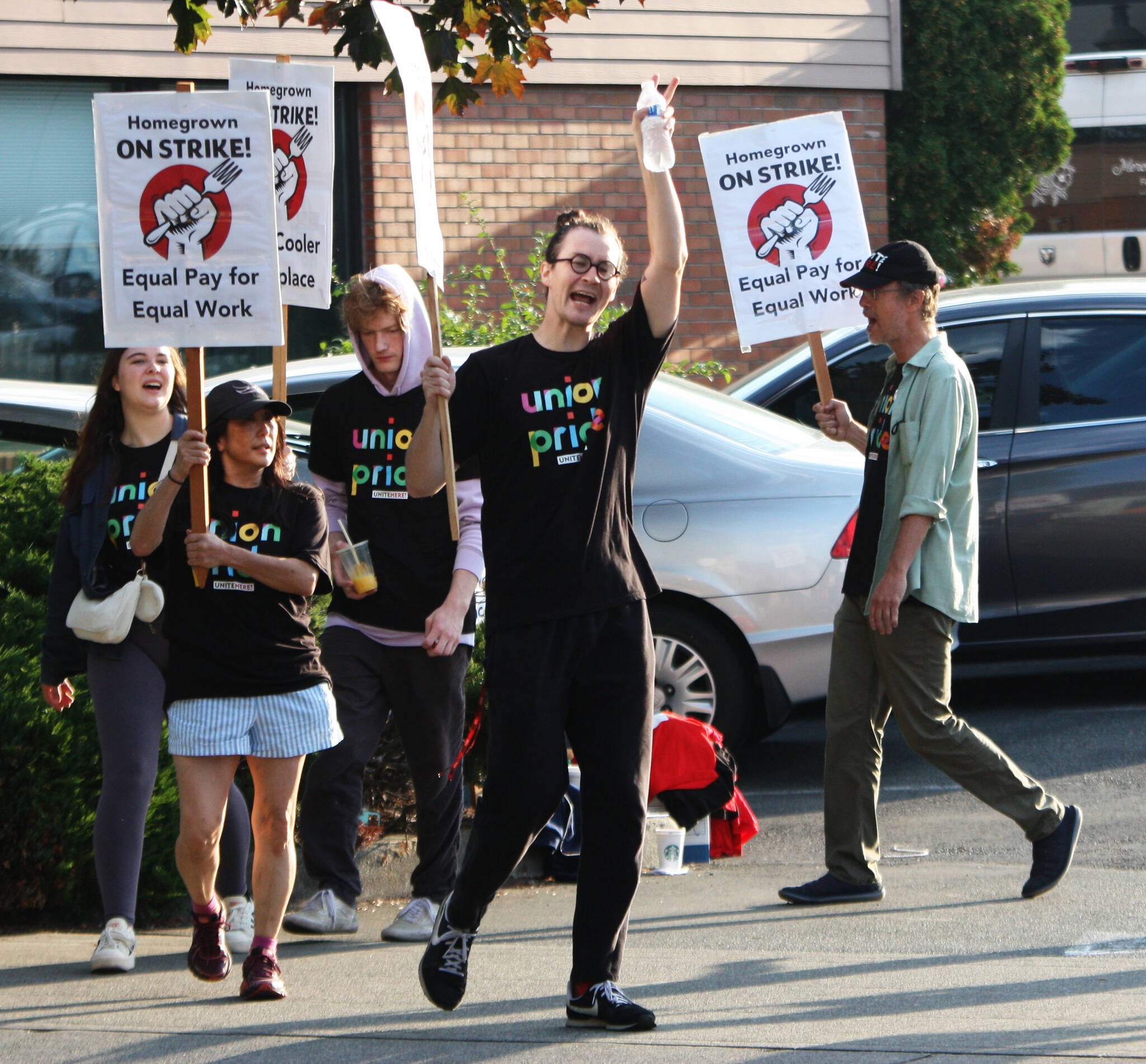 On the morning of Aug. 31, Homegrown Mercer Island workers participate in a strike over safety concerns and pay. Employees voted on Aug. 17 to authorize the strike. Andy Nystrom/ staff photo