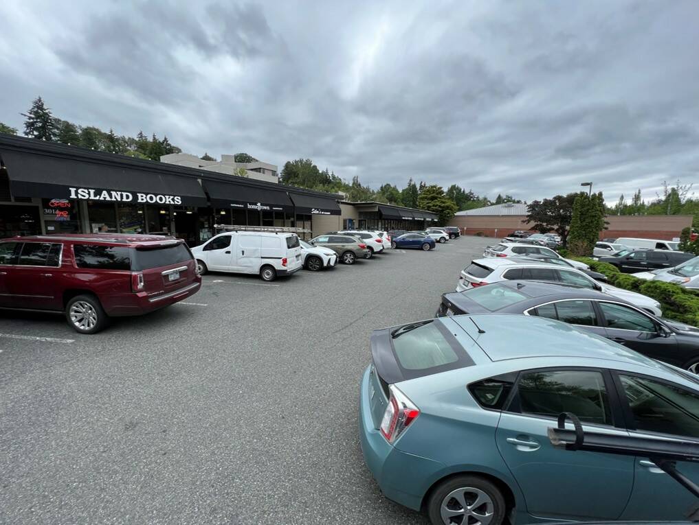 Customers park at the Islandia Center. Photo courtesy of the city of Mercer Island