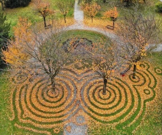 <p>Artistic leaf patterns made by land artist Nikola Faller. Courtesy of mossandfog.com</p>